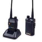 Baofeng UV-5R 8W Funkgerät mit Ohrhörer und Dualband VHF/UHF