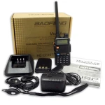 Baofeng UV-5R 8W Funkgerät mit Ohrhörer und Dualband VHF/UHF